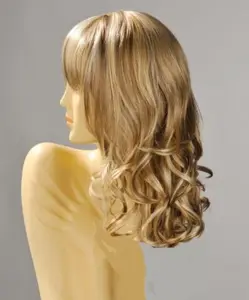 Paryk med bløde krøller