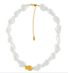 Halskæde af skinnende perler